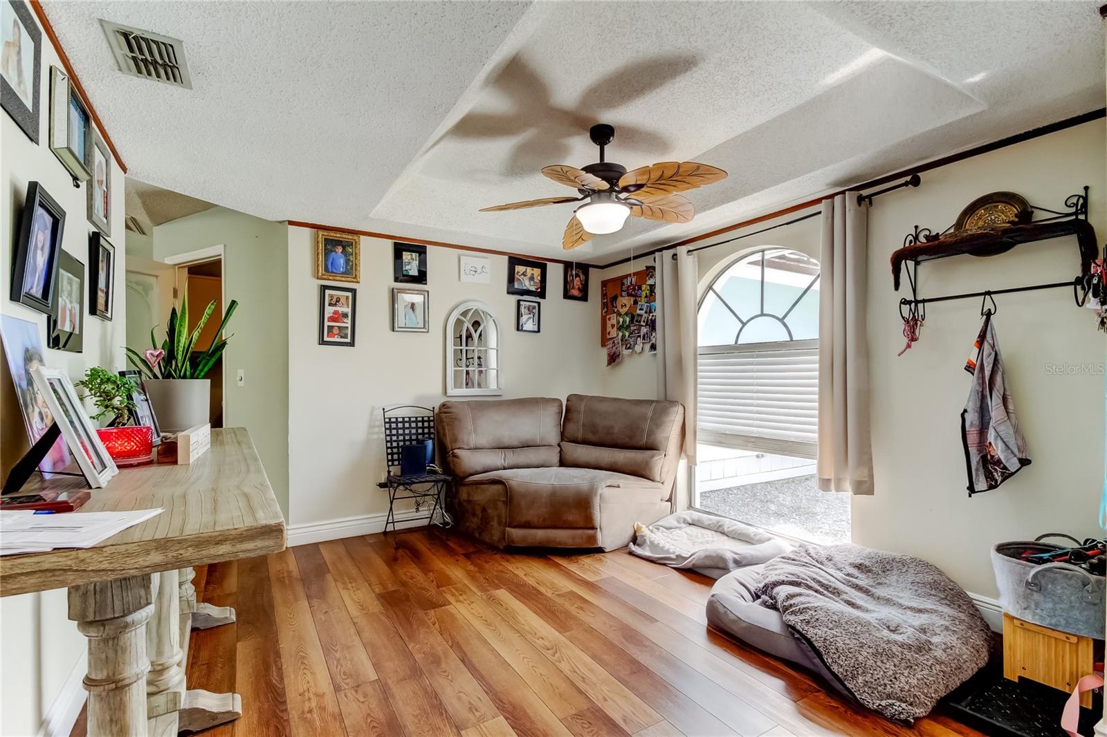 Image 20 of 47 For 1800 Sagebrush Road