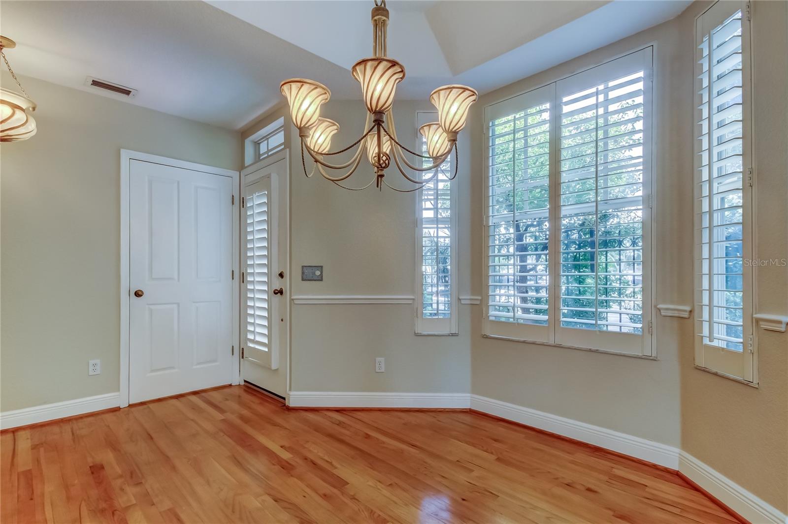 Image 13 of 63 For 2920 El Prado Boulevard 13