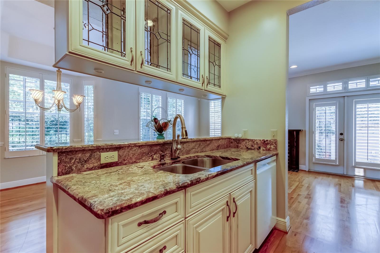 Image 19 of 63 For 2920 El Prado Boulevard 13