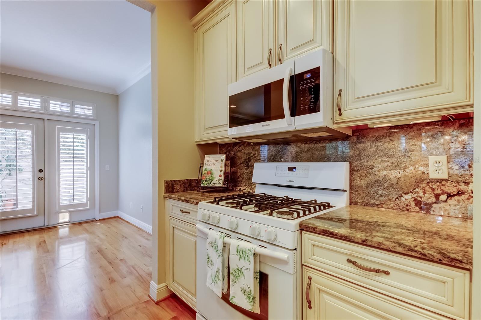 Image 23 of 63 For 2920 El Prado Boulevard 13