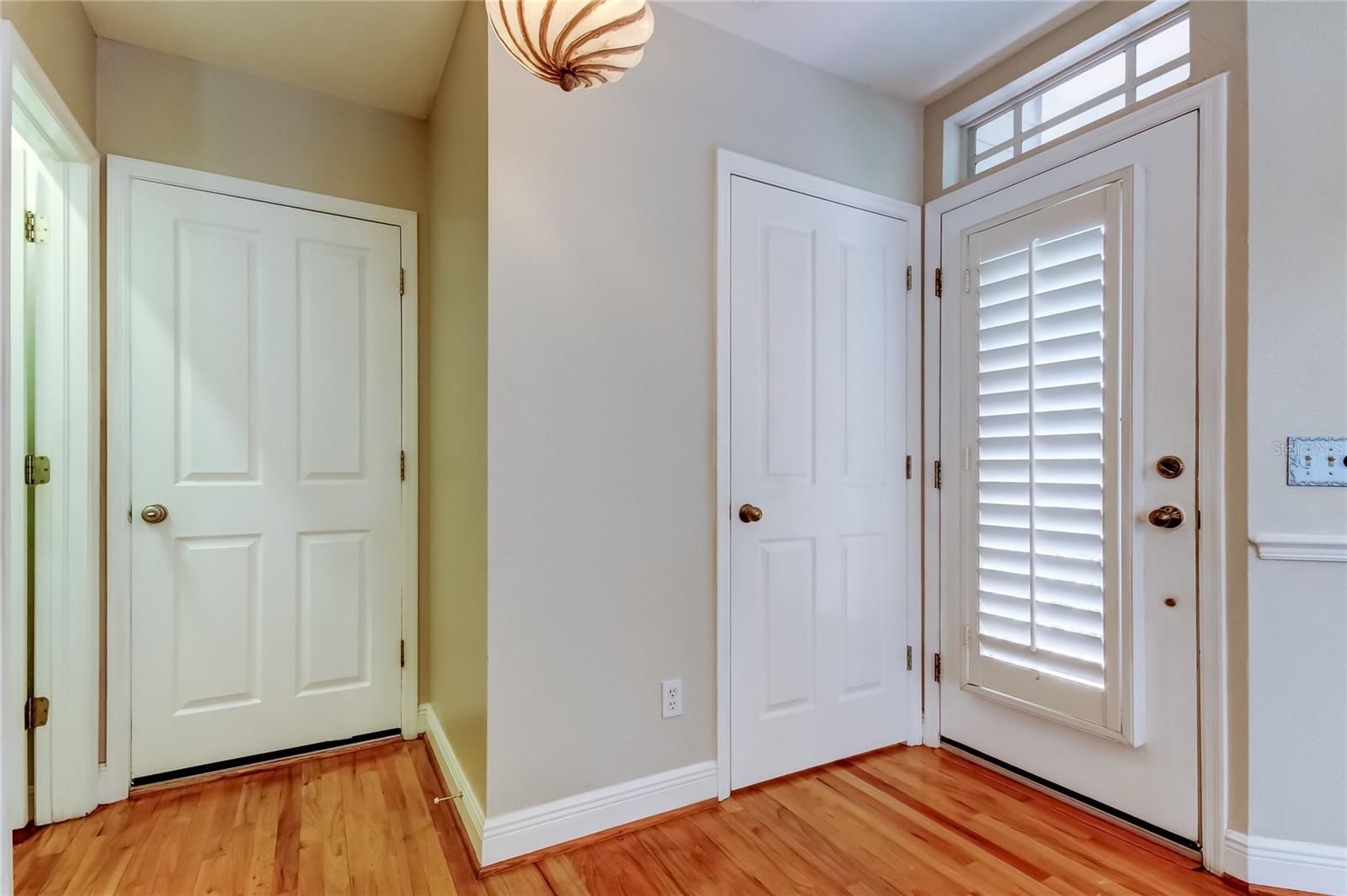 Image 8 of 63 For 2920 El Prado Boulevard 13