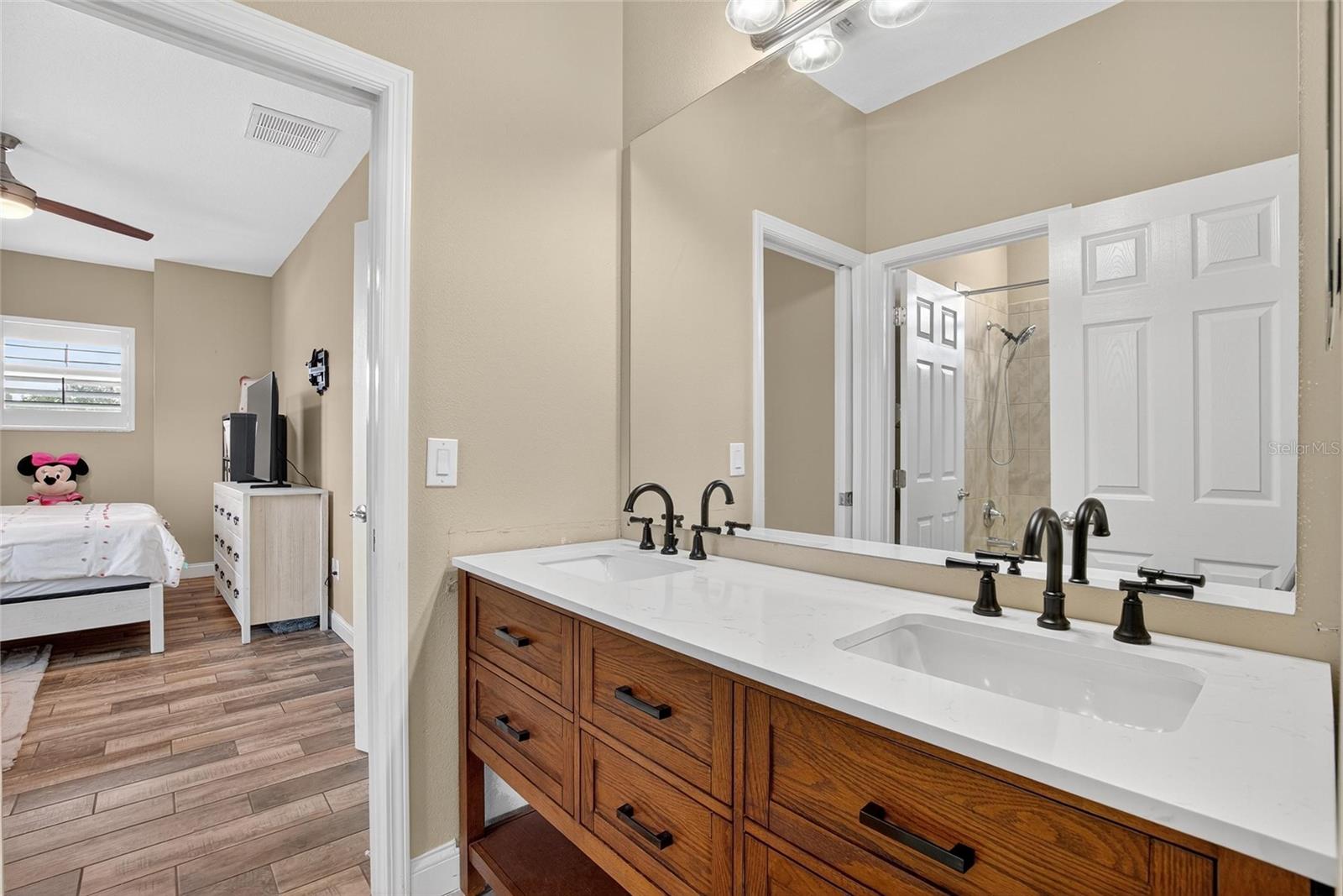 Image 46 of 72 For 27202 Sora Boulevard