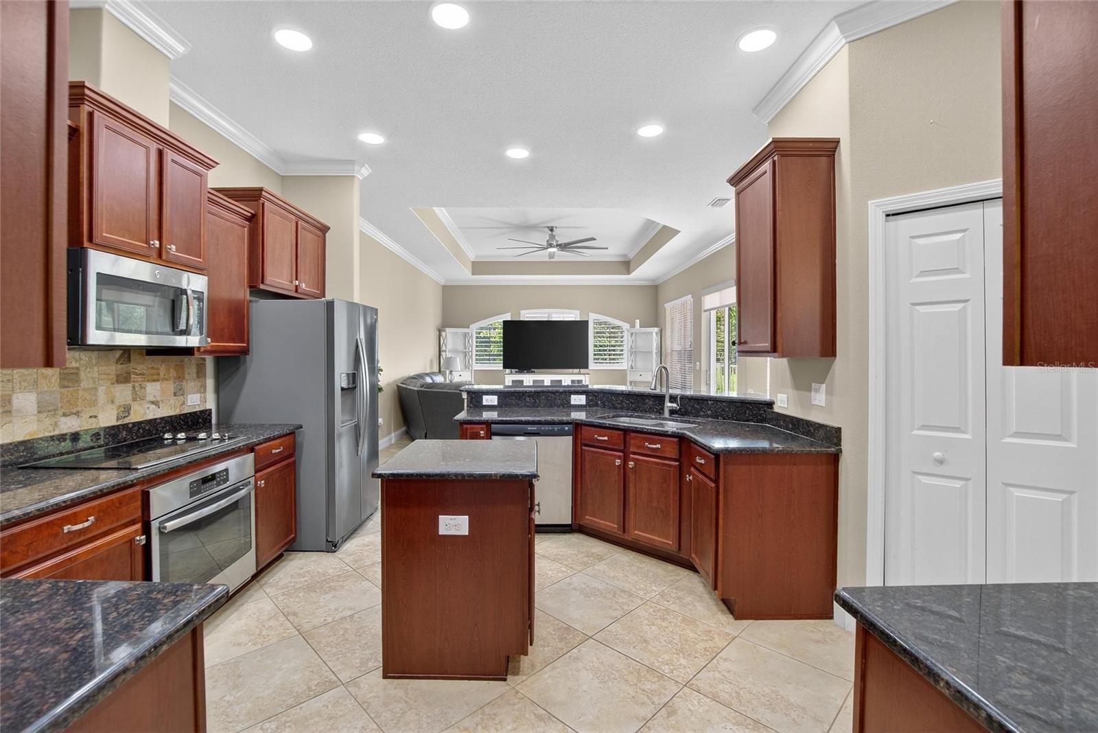 Image 7 of 72 For 27202 Sora Boulevard