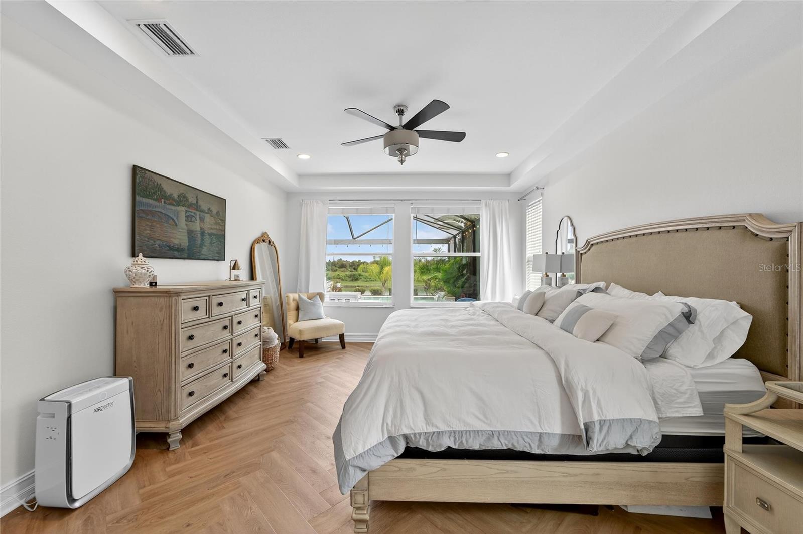 Image 37 of 99 For 4518 Esperanza Court