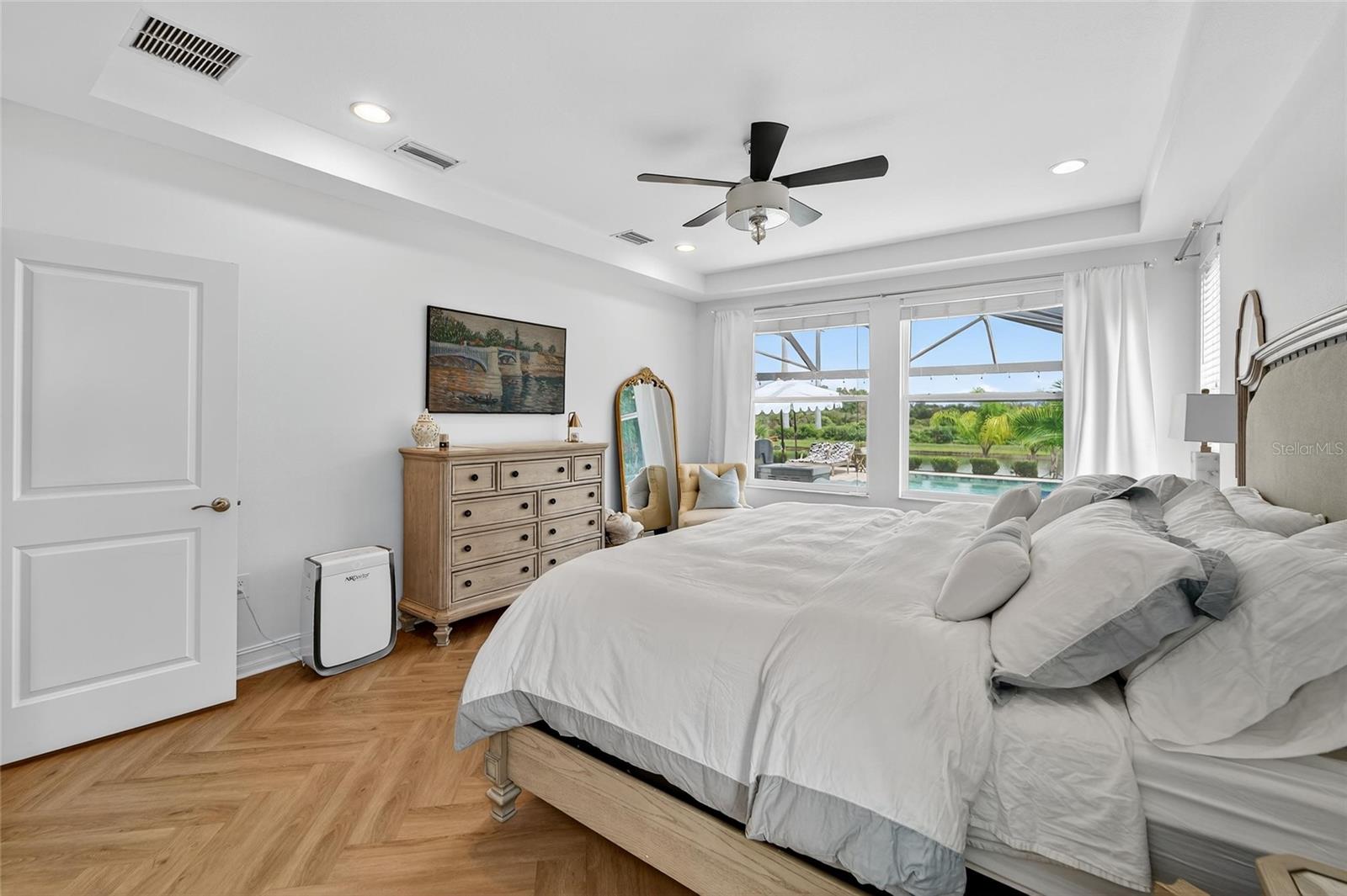 Image 38 of 99 For 4518 Esperanza Court