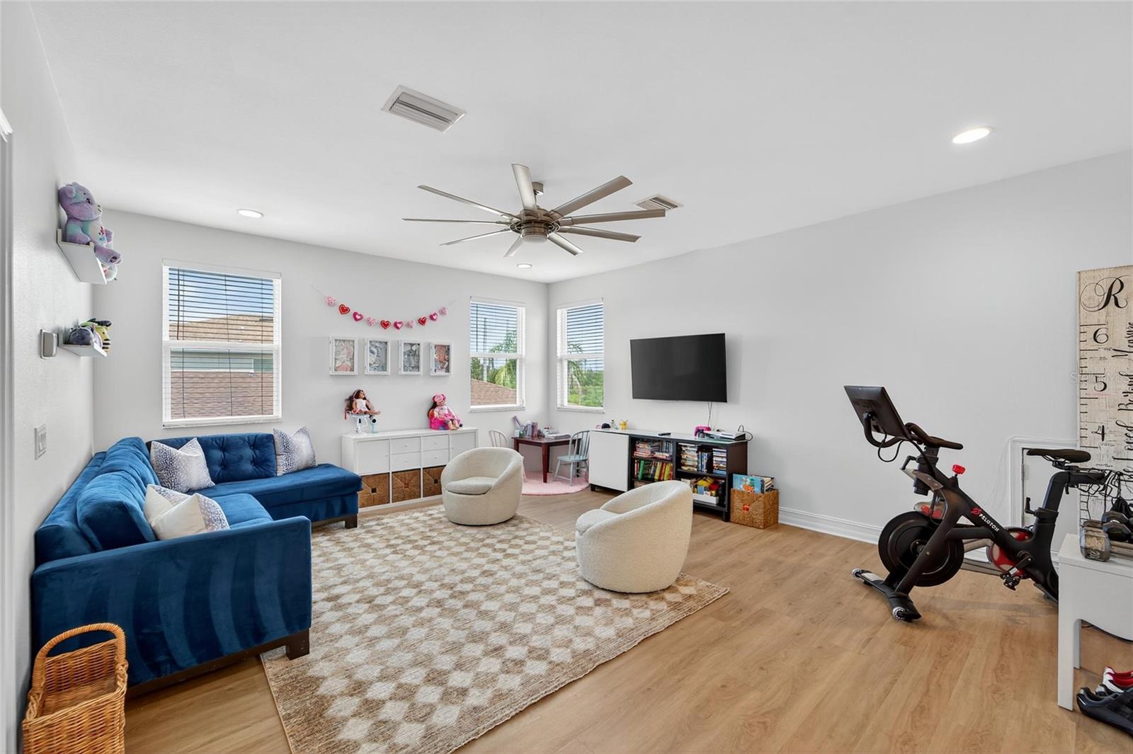 Image 61 of 99 For 4518 Esperanza Court