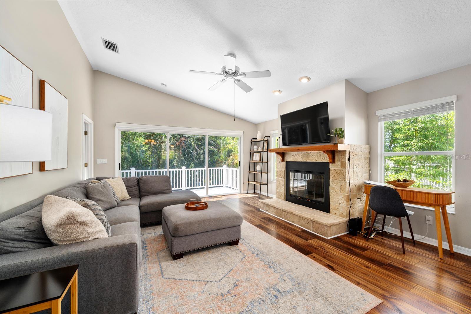 Image 4 of 47 For 506 Oceanview Avenue