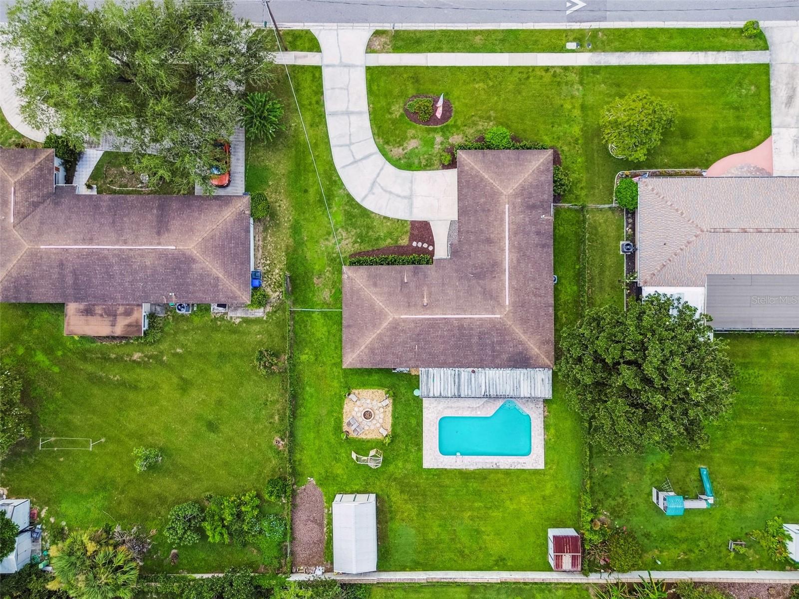 Listing photo id 28 for 112 Julie Lane
