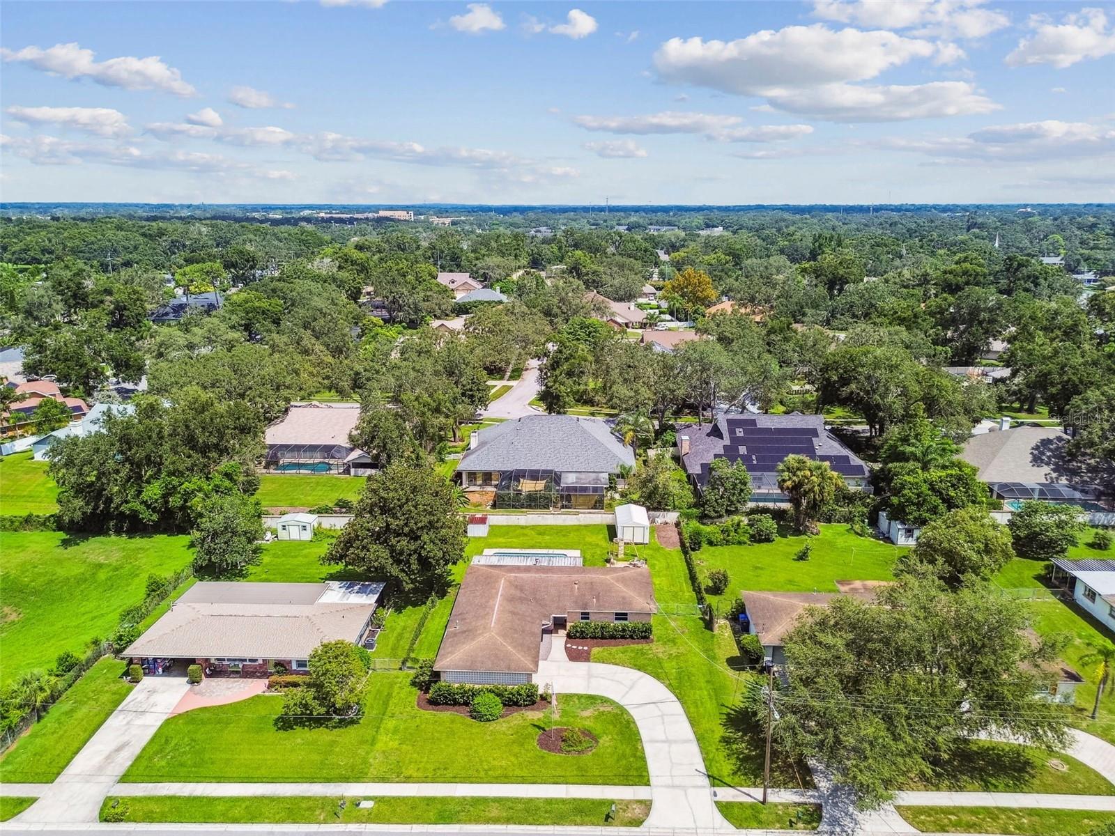 Listing photo id 31 for 112 Julie Lane