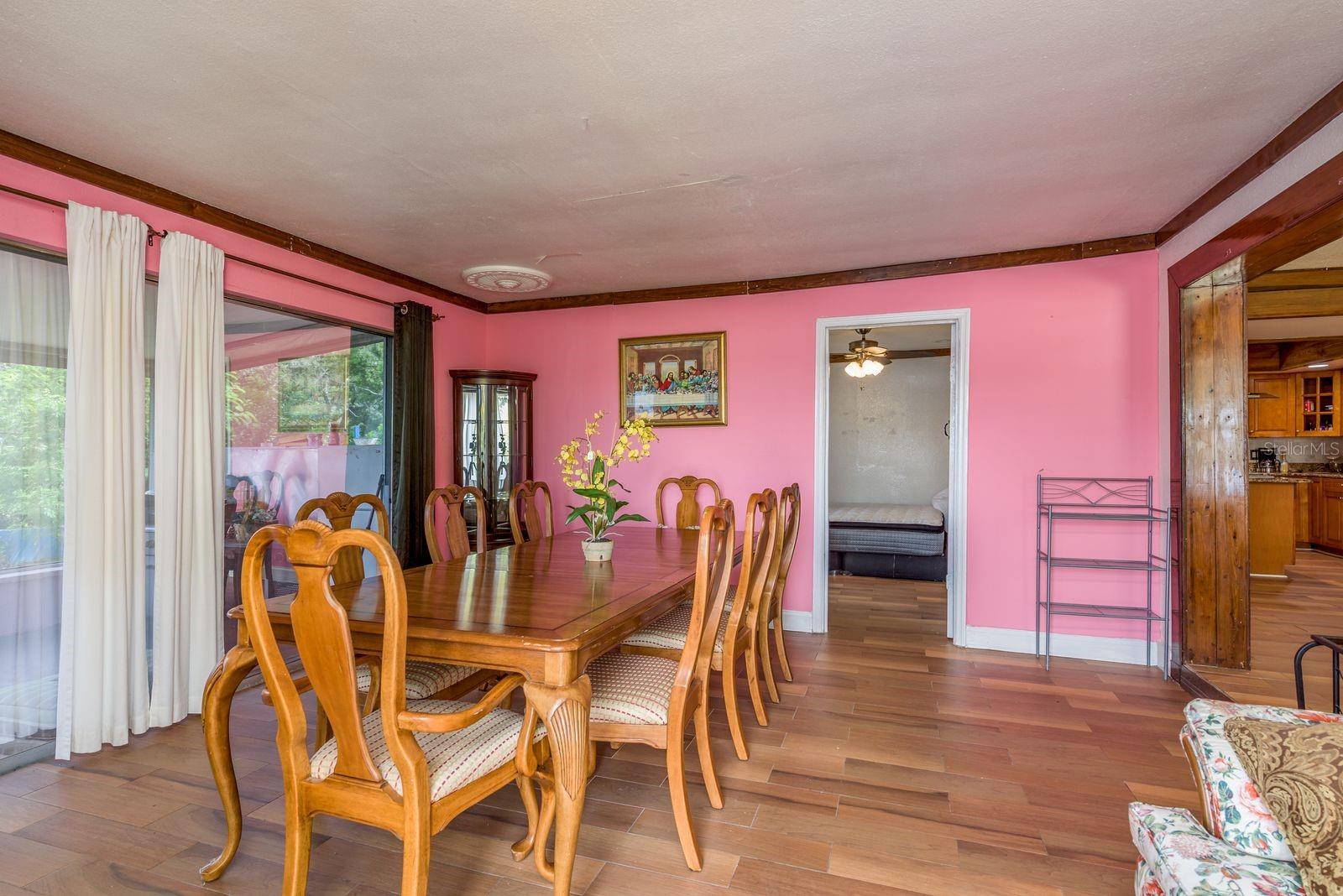 Image 11 of 34 For 2102 Ivy Street