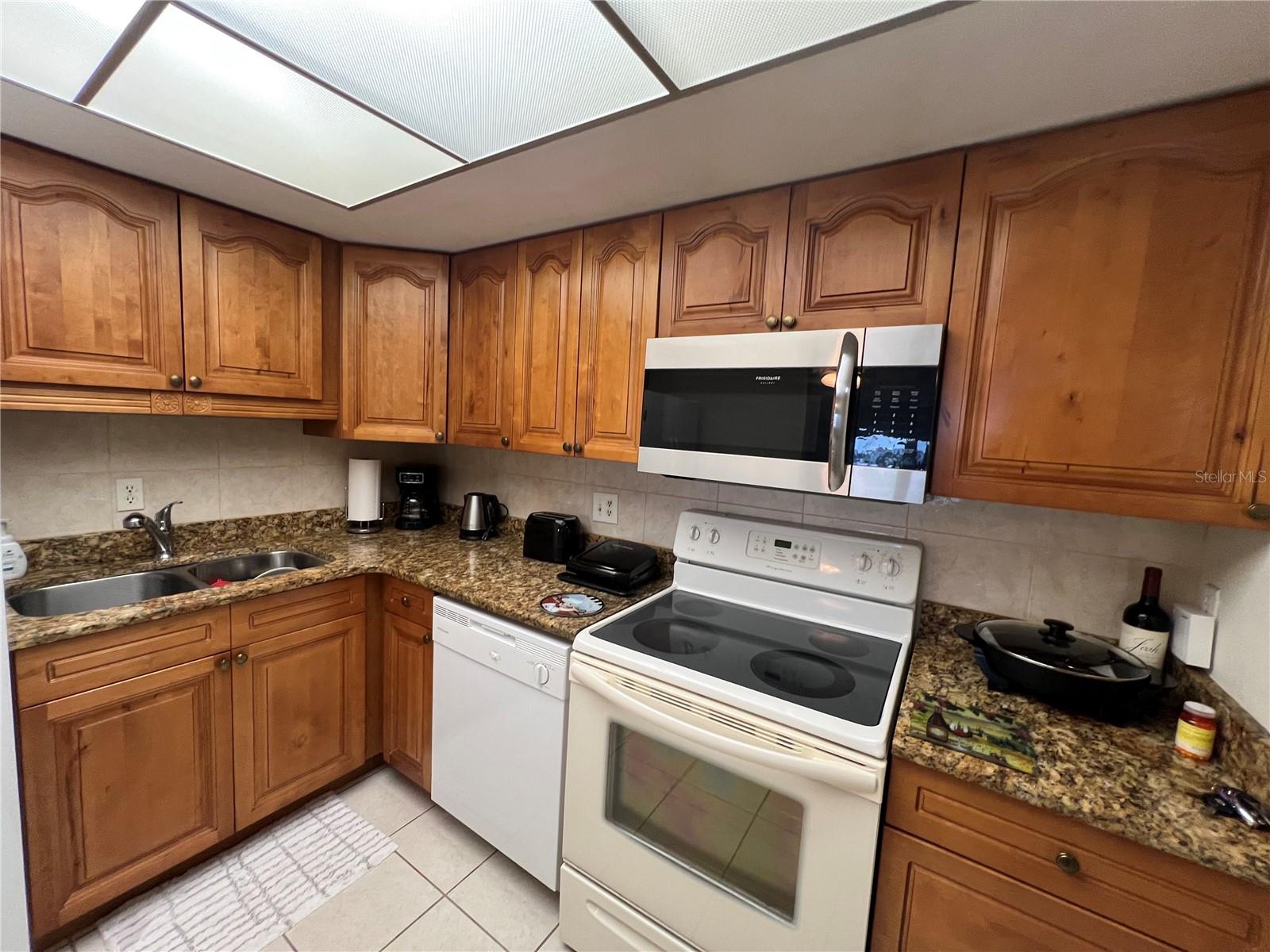 Image 17 of 30 For 4900 Brittany Drive S 305