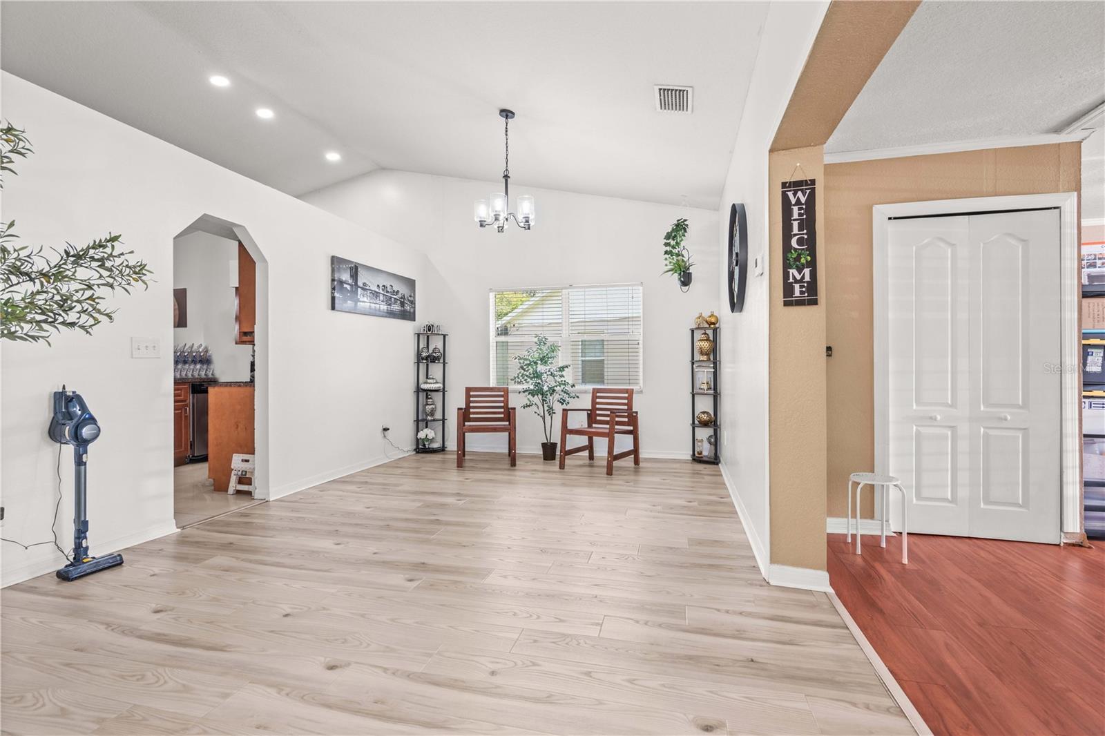 Image 9 of 46 For 2108 Ridgemore Drive
