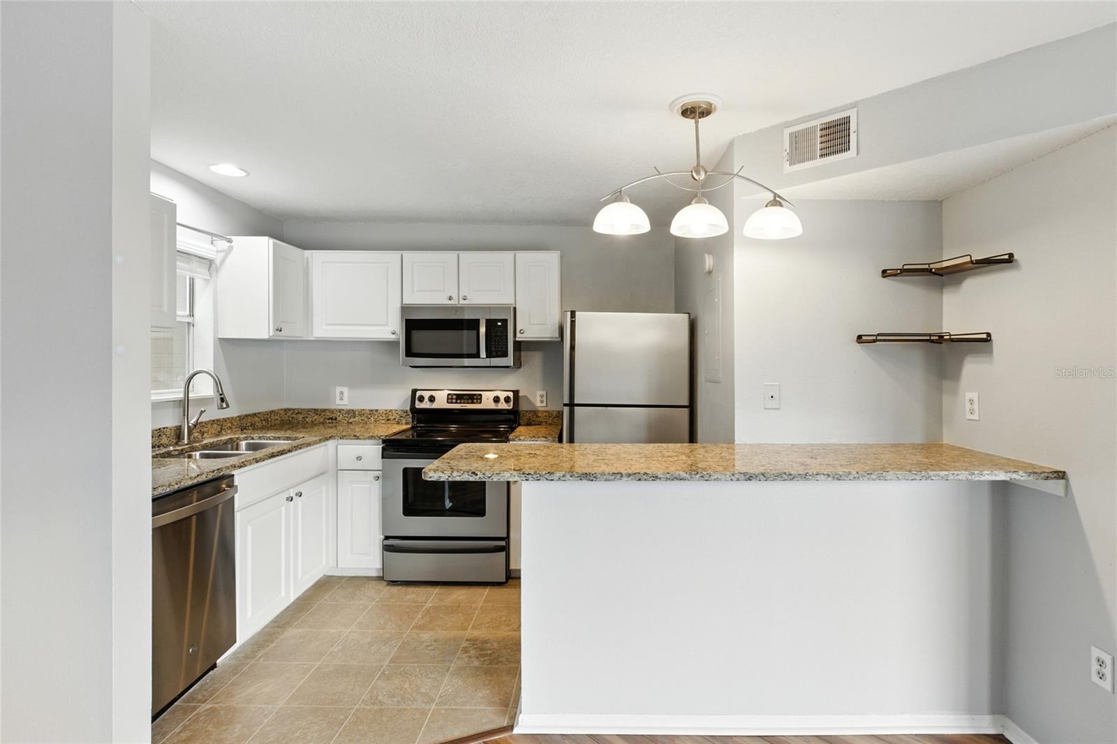 Image 11 of 62 For 115 112th Avenue Ne 1016