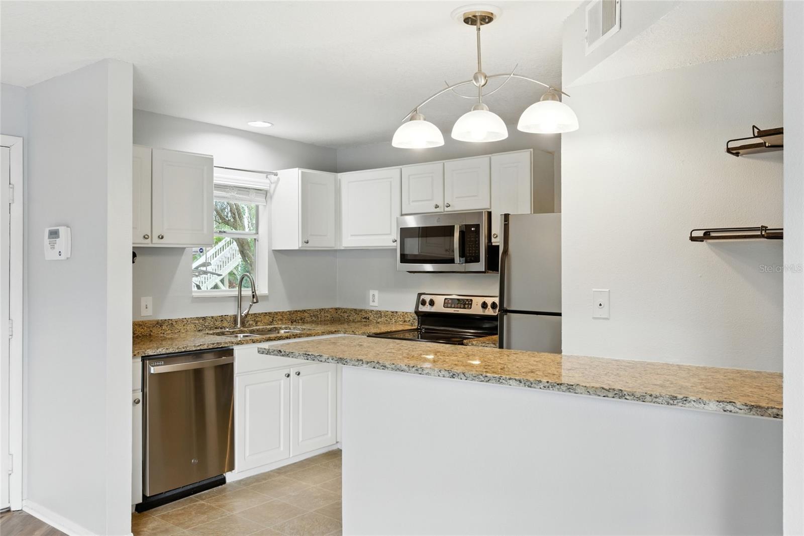 Image 13 of 62 For 115 112th Avenue Ne 1016