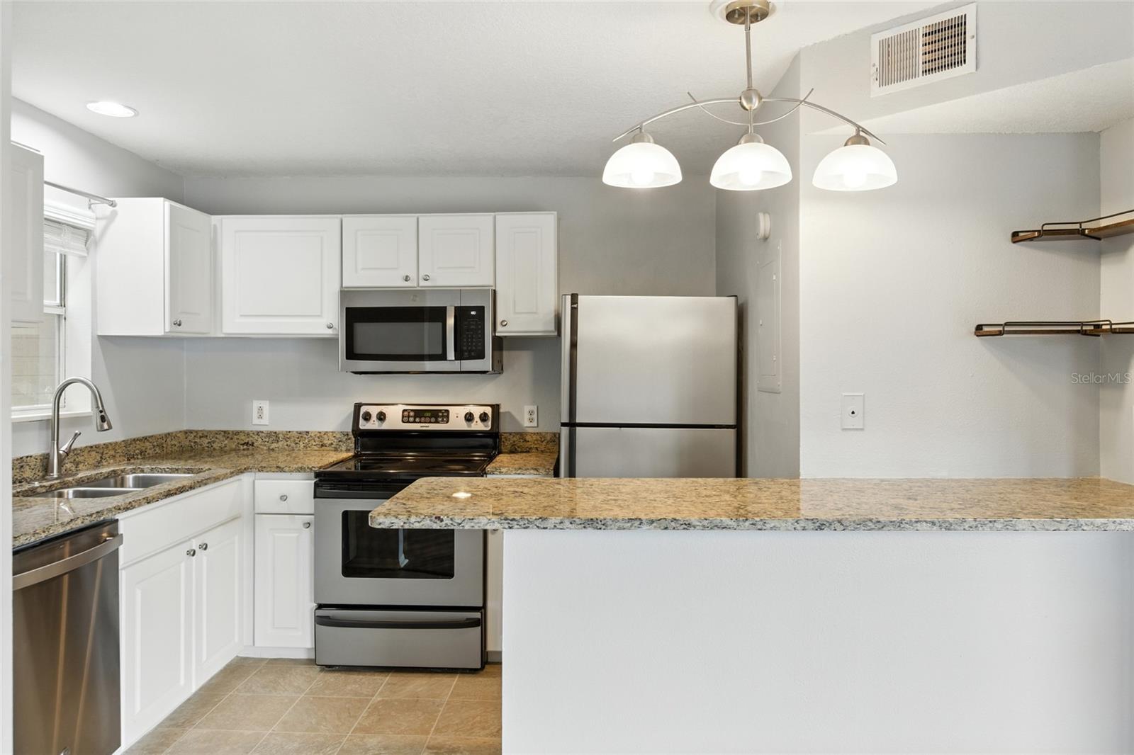 Image 18 of 62 For 115 112th Avenue Ne 1016