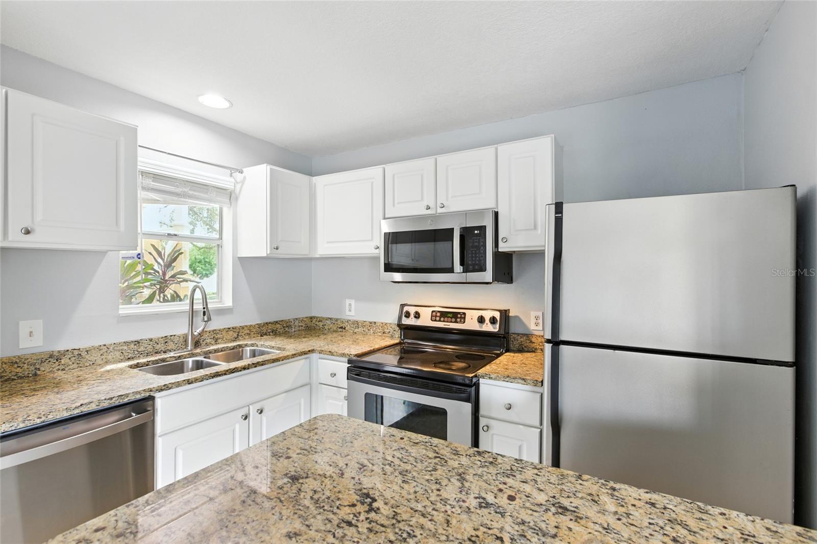 Image 19 of 62 For 115 112th Avenue Ne 1016