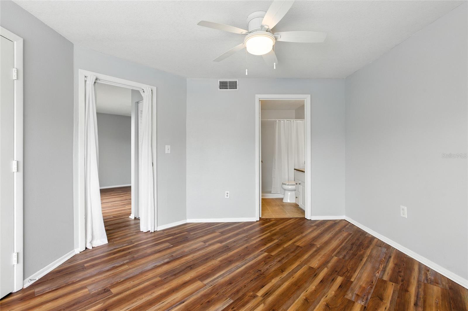Image 26 of 62 For 115 112th Avenue Ne 1016