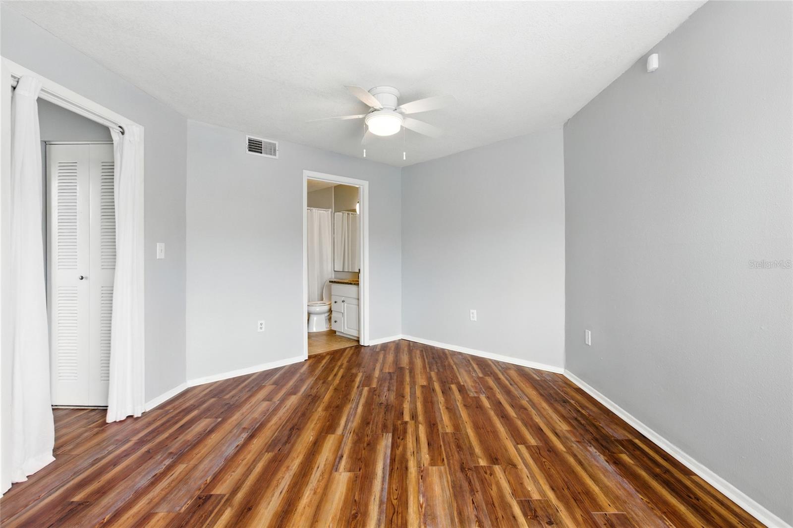 Image 28 of 62 For 115 112th Avenue Ne 1016