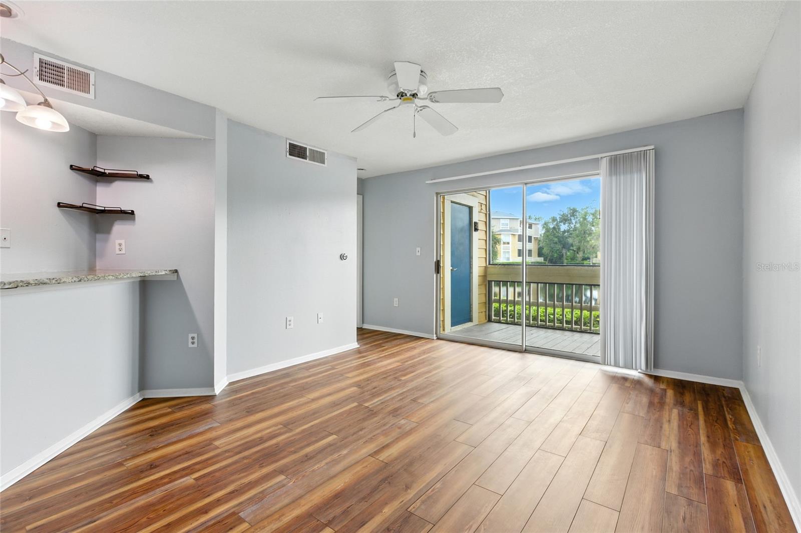 Image 7 of 62 For 115 112th Avenue Ne 1016