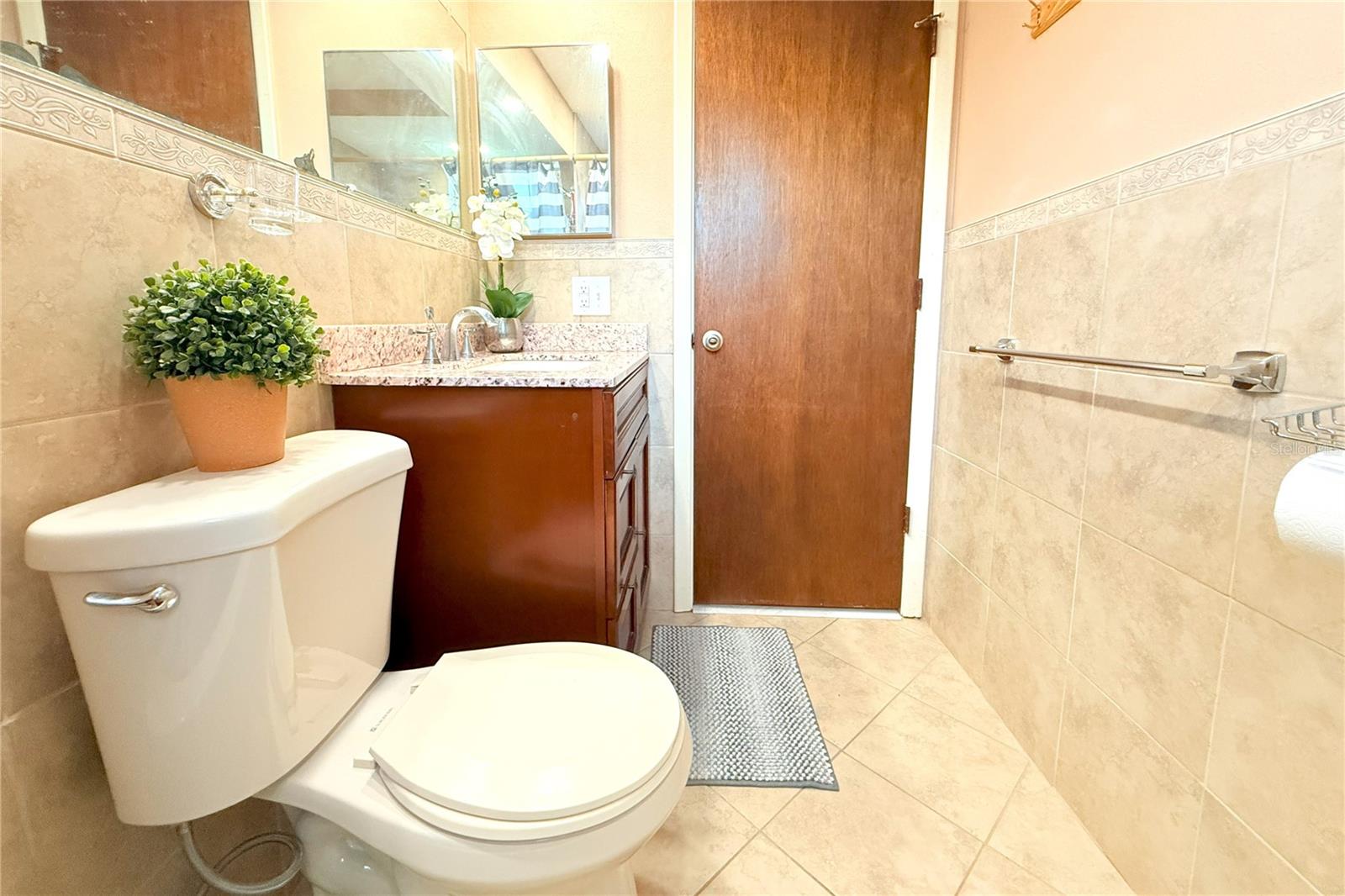 Image 38 of 49 For 4125 Riverwood Drive