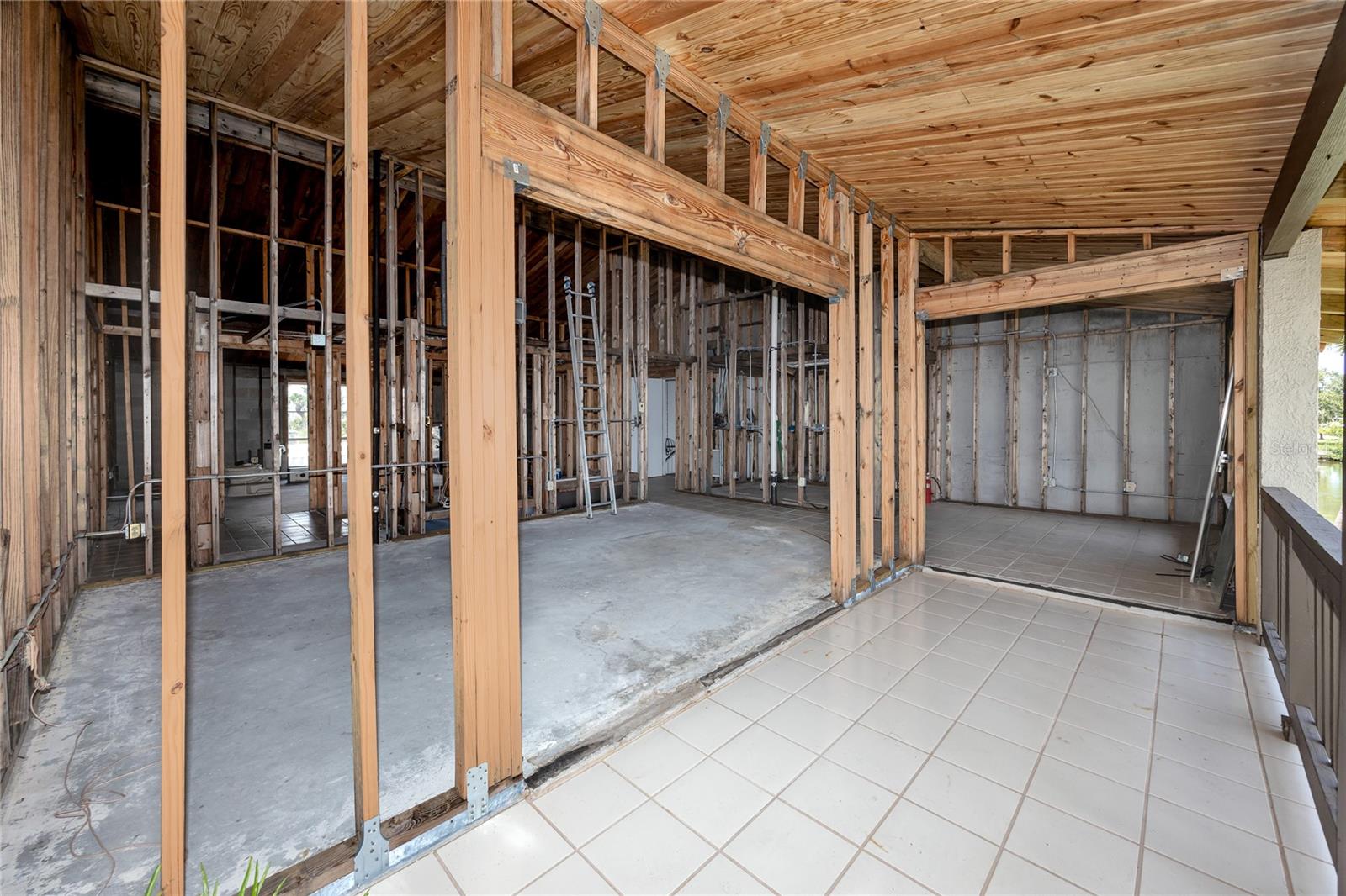 Image 16 of 54 For 556 Plaza Seville Court 106
