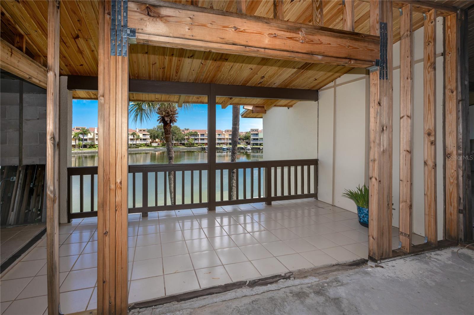 Image 17 of 54 For 556 Plaza Seville Court 106