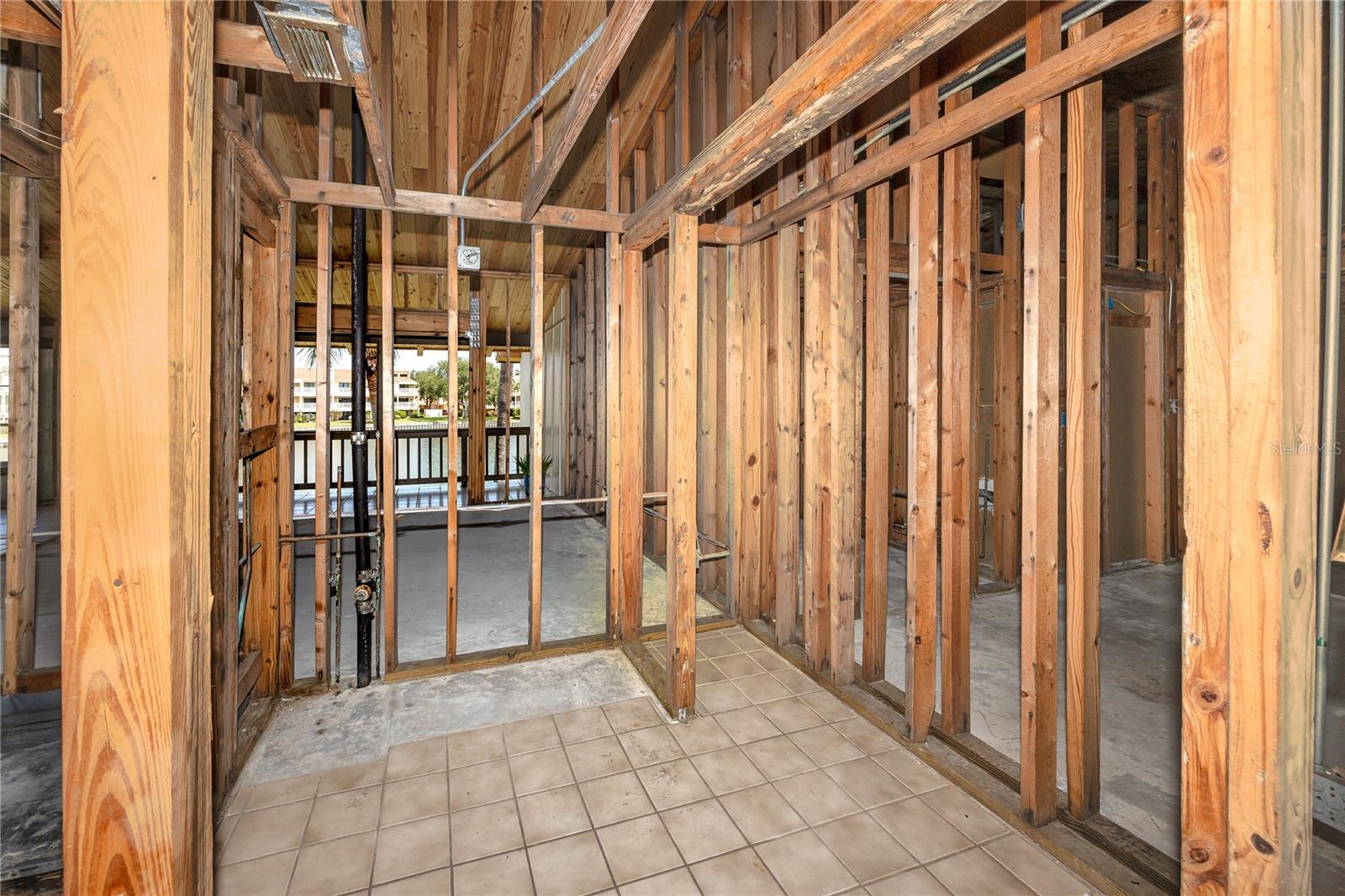 Image 29 of 54 For 556 Plaza Seville Court 106