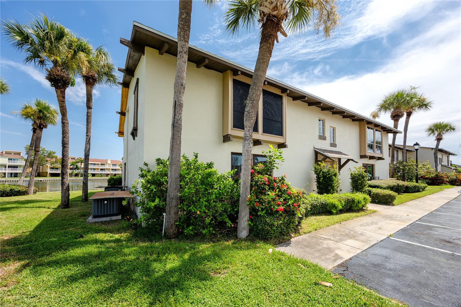 Image 3 of 54 For 556 Plaza Seville Court 106
