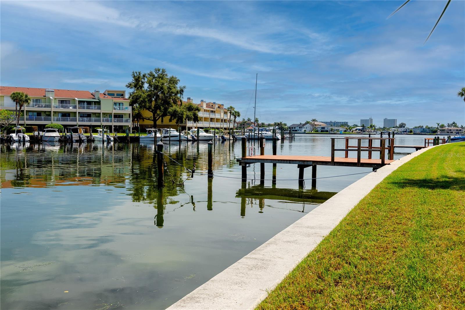 Image 36 of 54 For 556 Plaza Seville Court 106