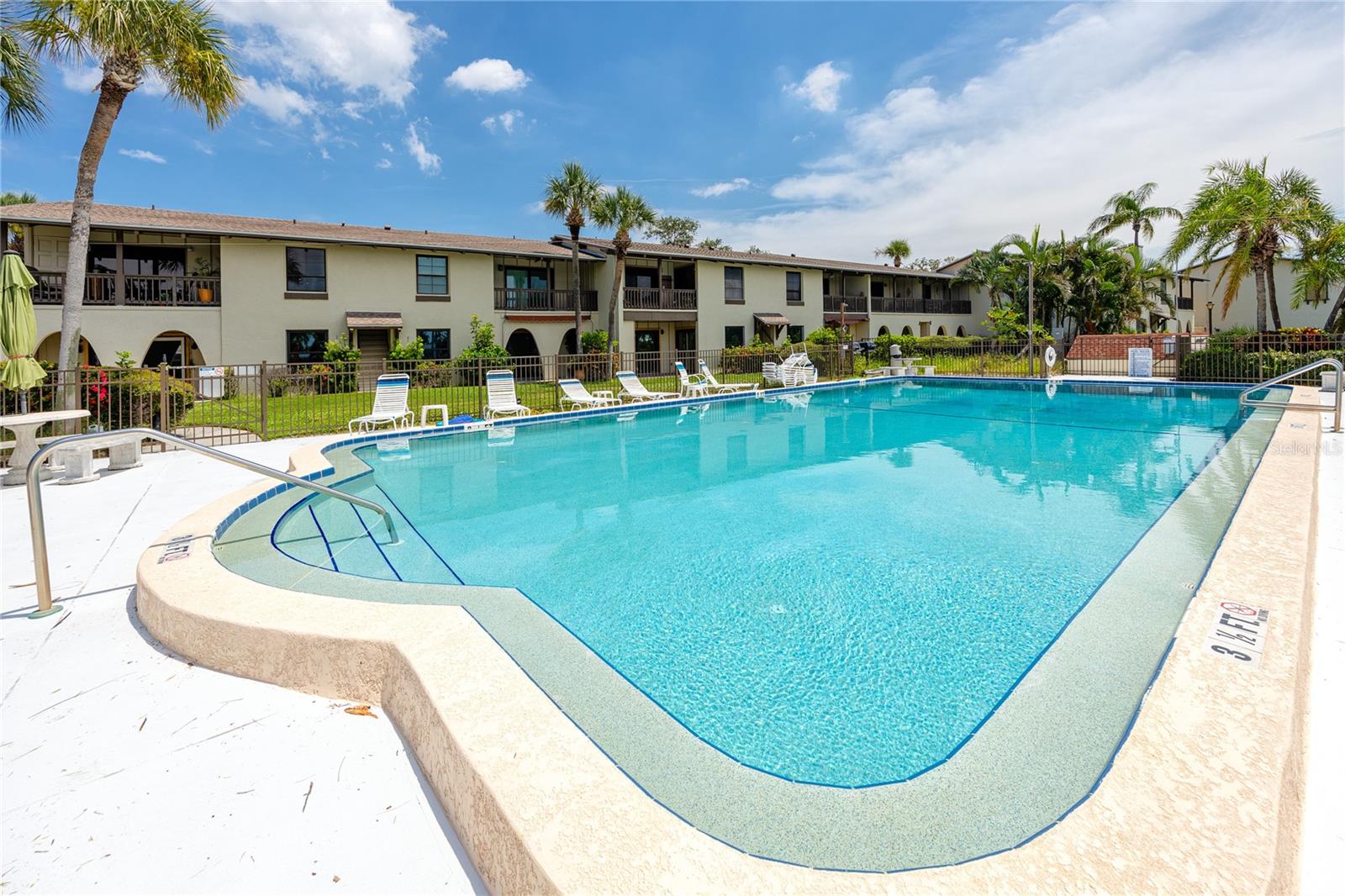 Image 40 of 54 For 556 Plaza Seville Court 106