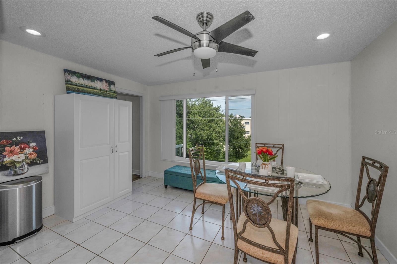 Image 13 of 56 For 2226 Switzerland Way 52