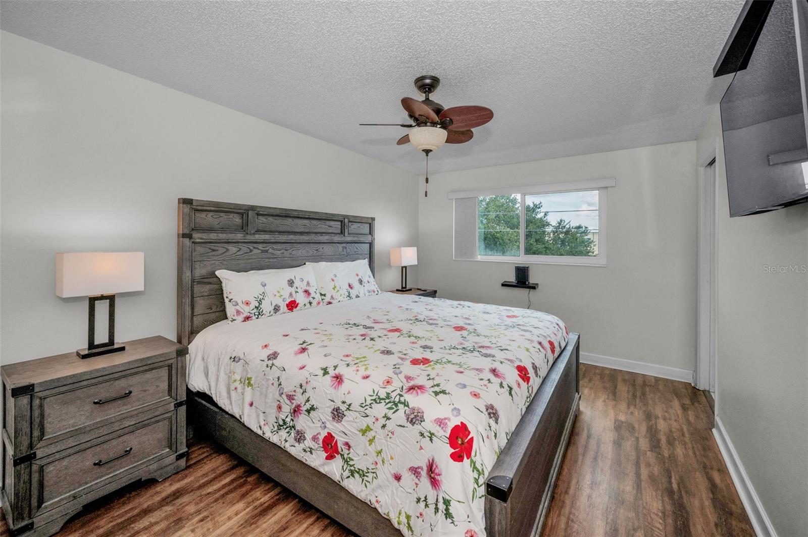 Image 16 of 56 For 2226 Switzerland Way 52