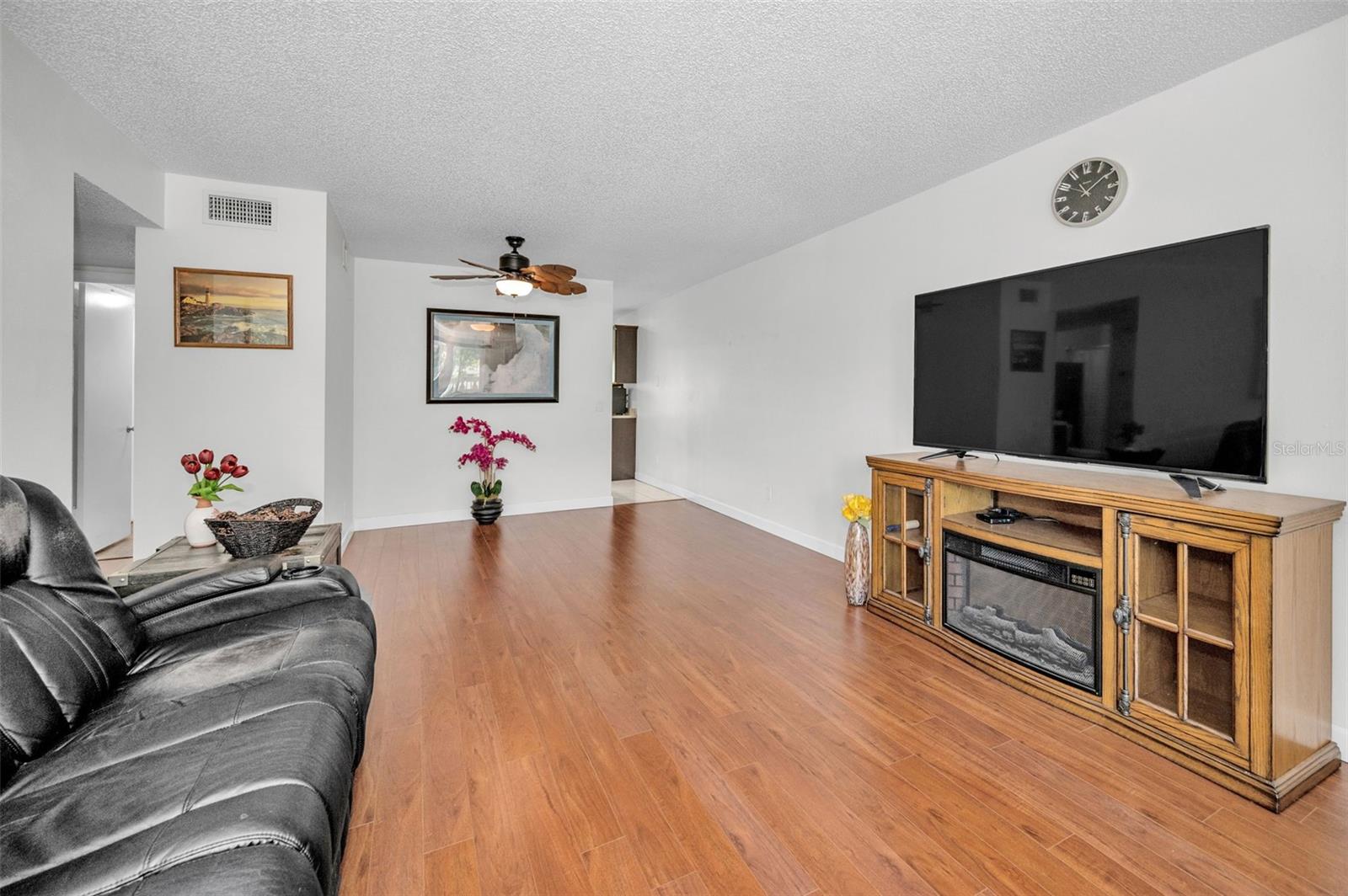 Image 6 of 56 For 2226 Switzerland Way 52