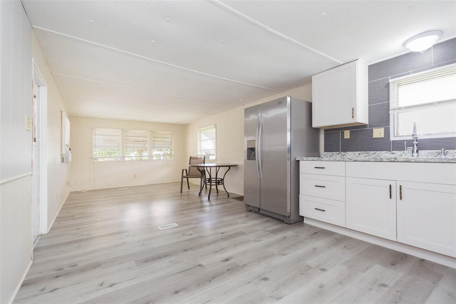 Image 12 of 25 For 6610 Avocado Drive