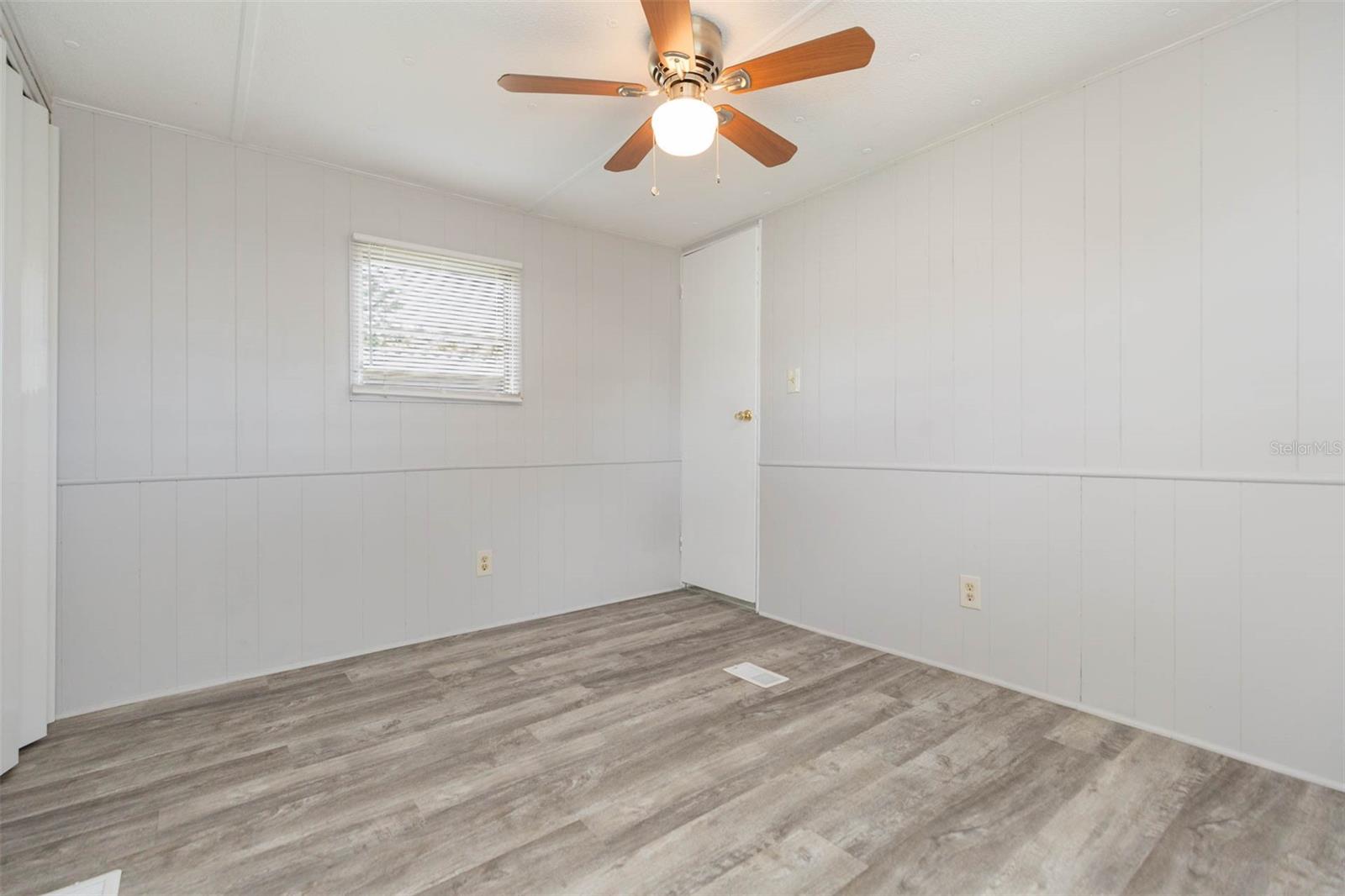 Image 18 of 25 For 6610 Avocado Drive