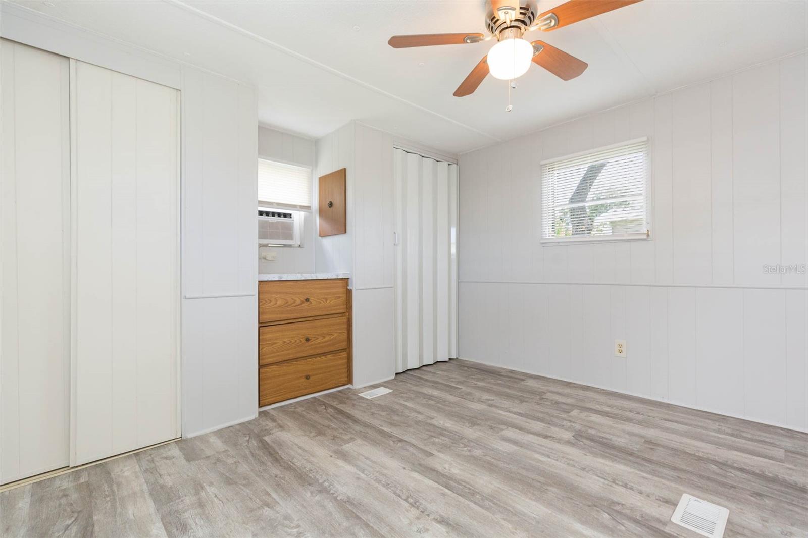 Image 19 of 25 For 6610 Avocado Drive