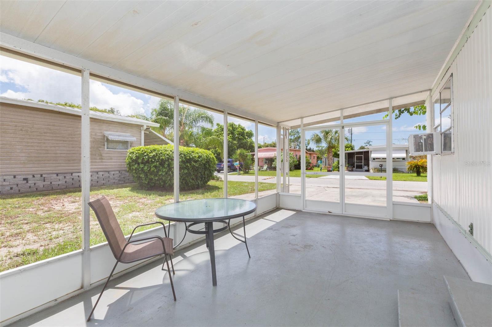 Image 5 of 25 For 6610 Avocado Drive