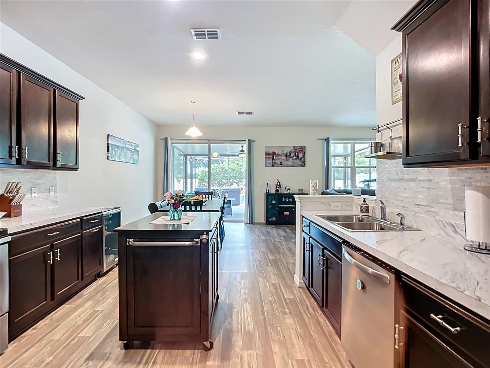 Image 18 of 45 For 10703 Southern Forest Drive