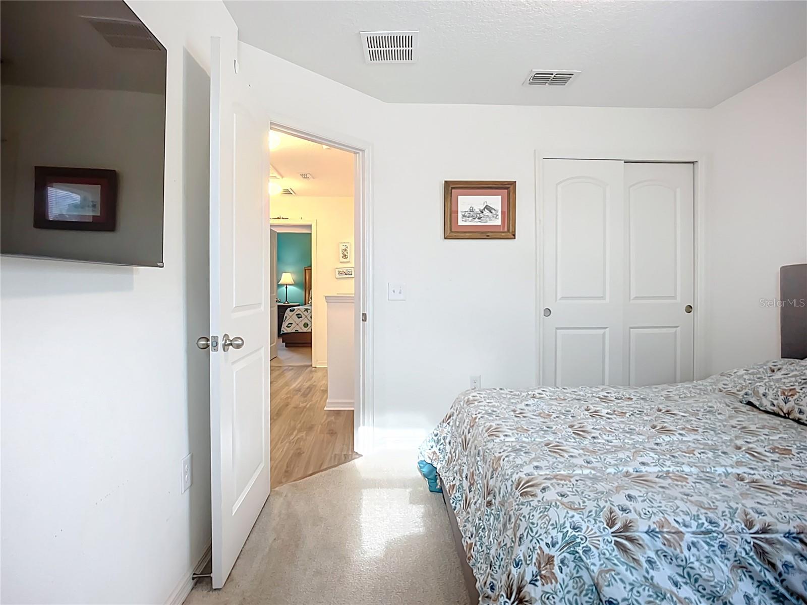 Image 33 of 45 For 10703 Southern Forest Drive