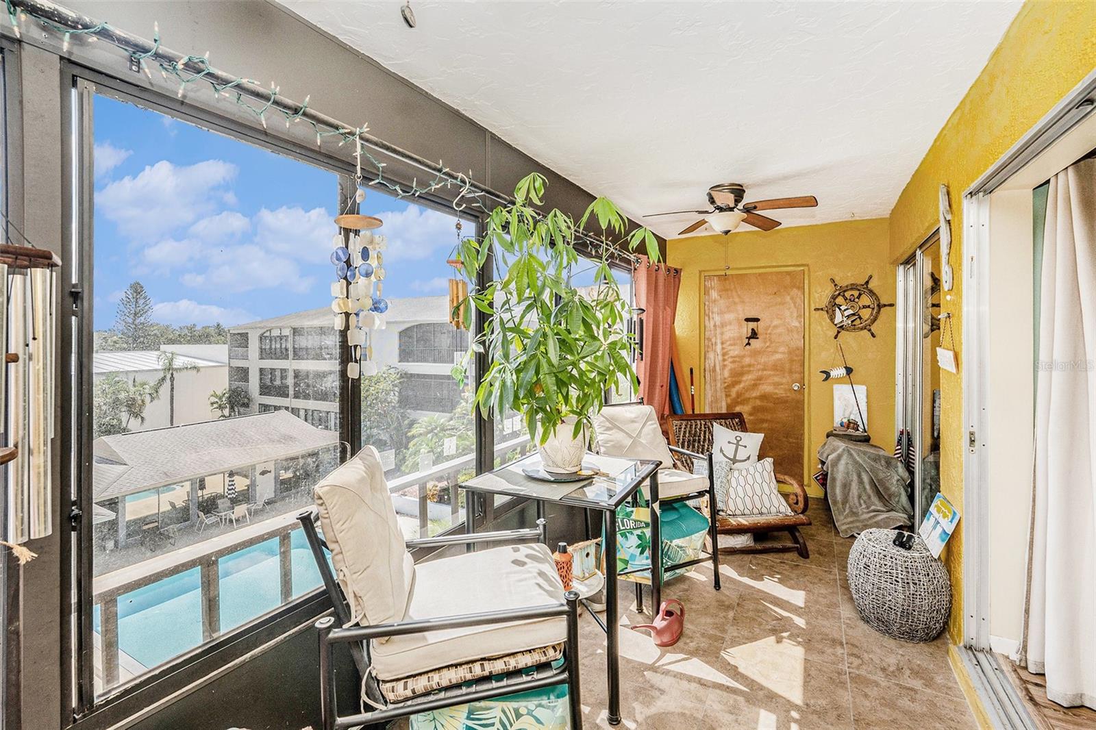 Image 2 of 27 For 215 Valencia Boulevard 308