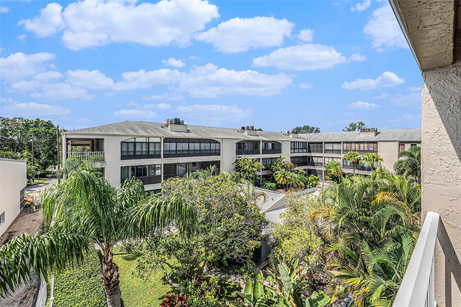Image 23 of 27 For 215 Valencia Boulevard 308