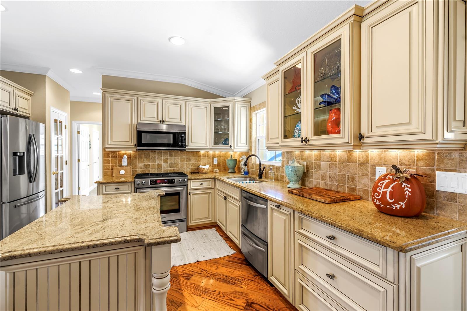 Image 11 of 71 For 106 22nd Street