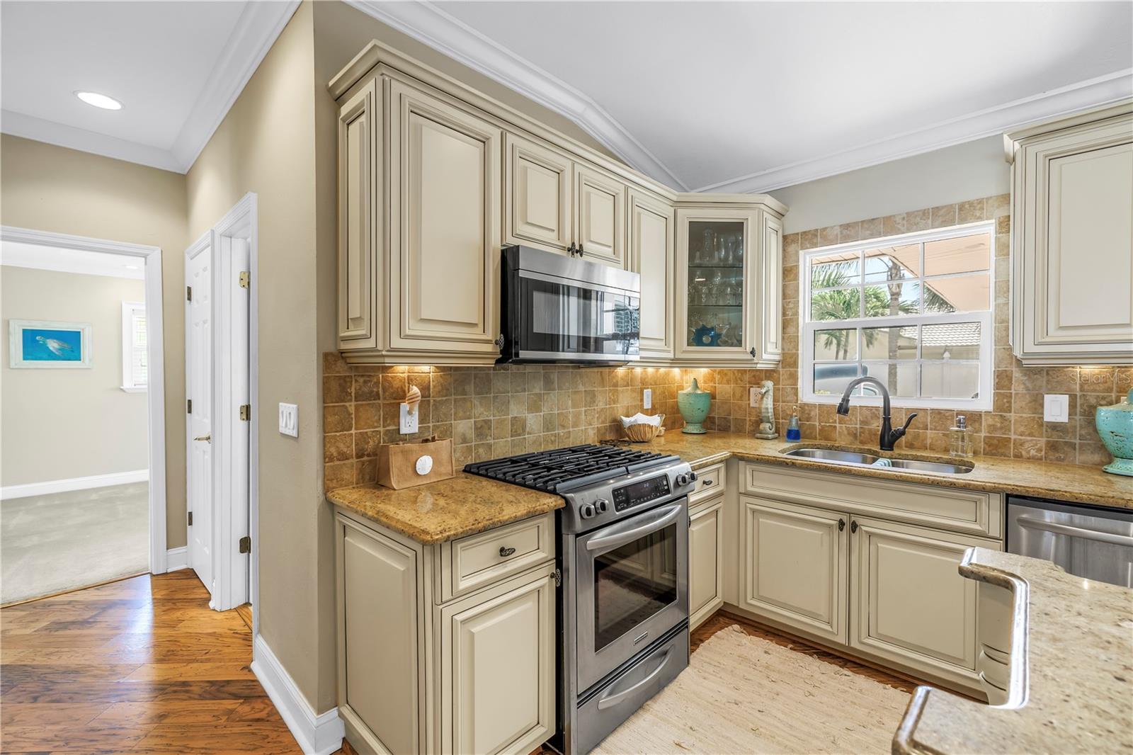 Image 16 of 71 For 106 22nd Street