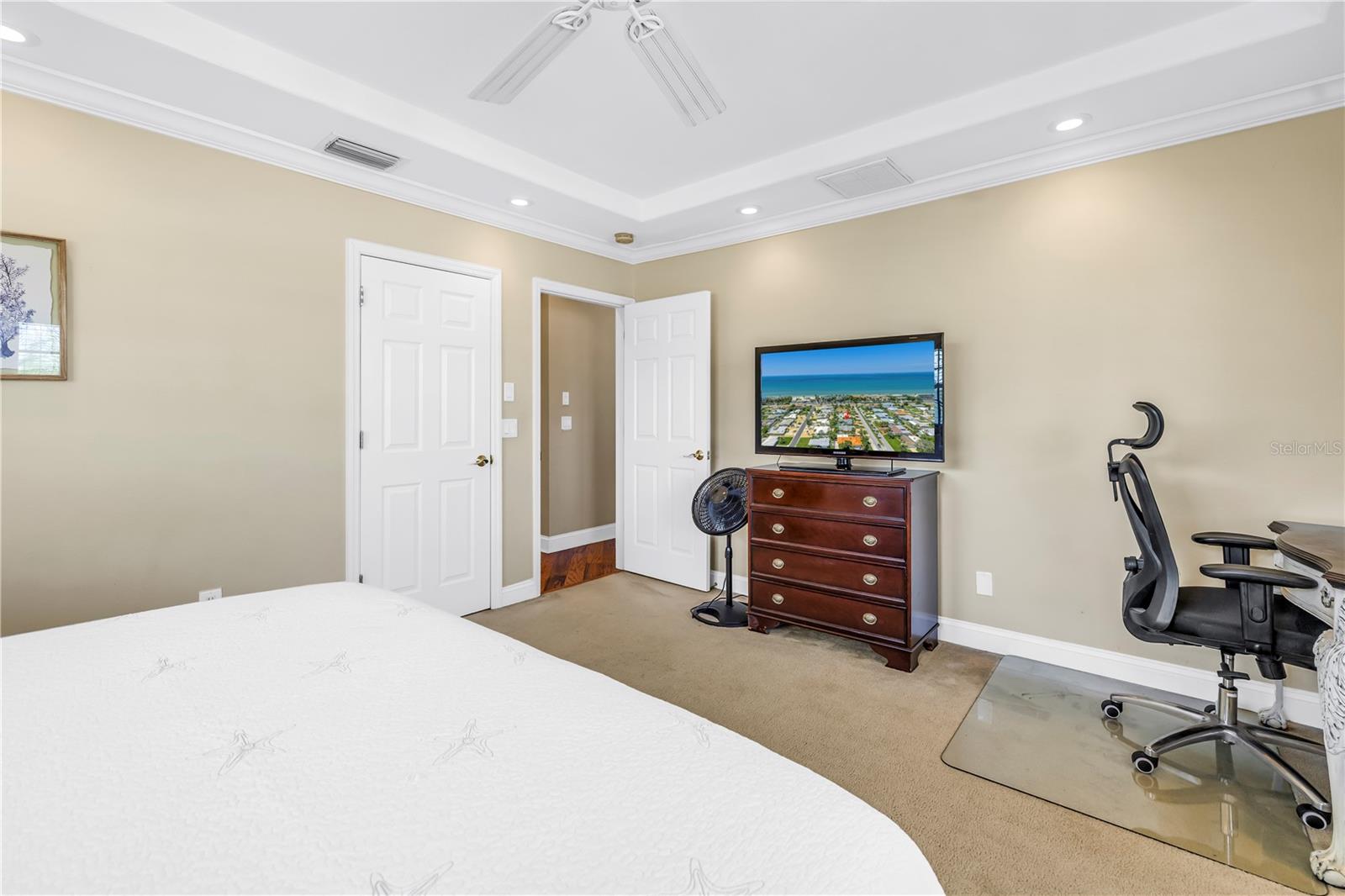 Image 41 of 71 For 106 22nd Street