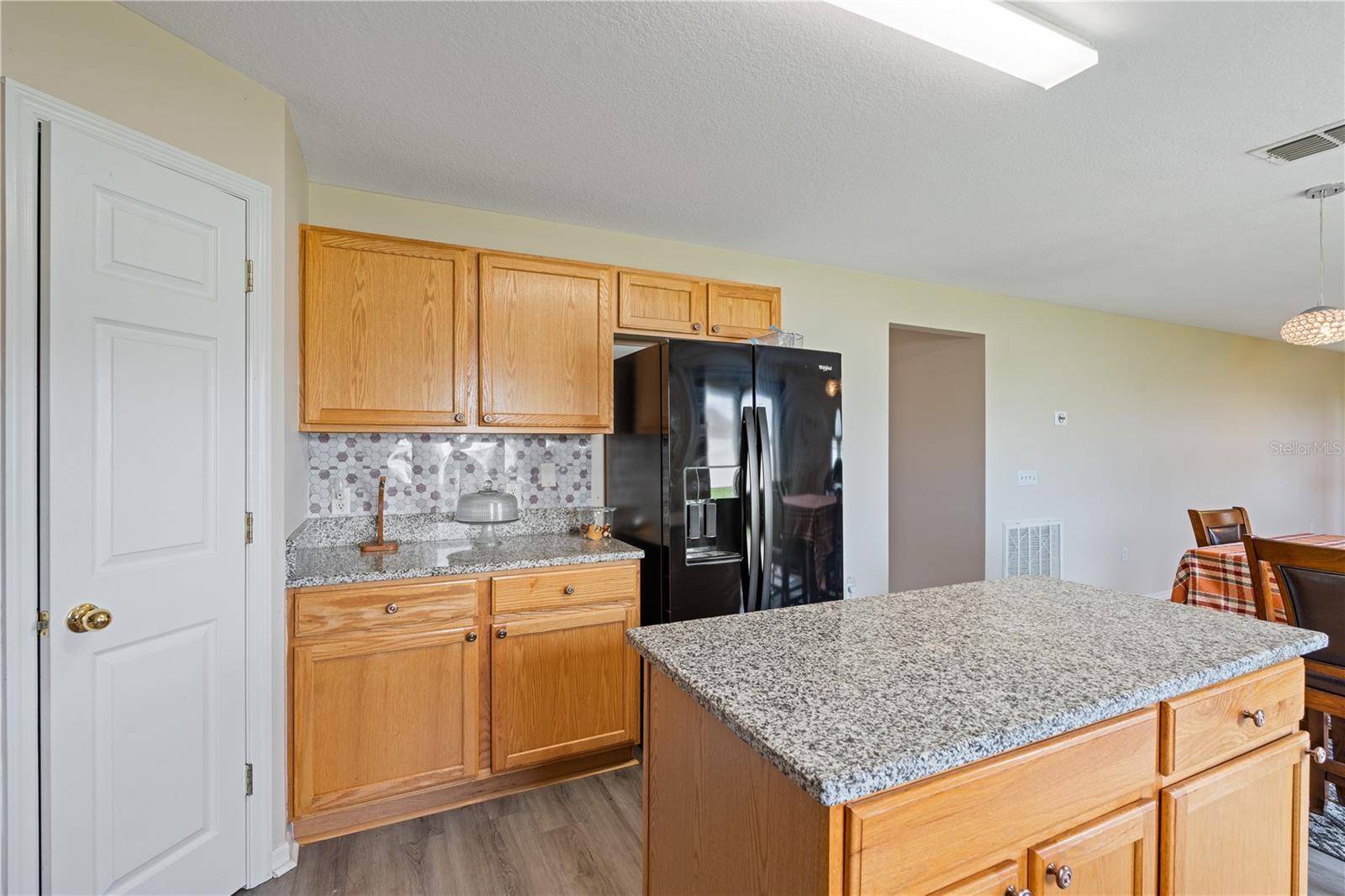 Image 23 of 68 For 2661 42nd Road