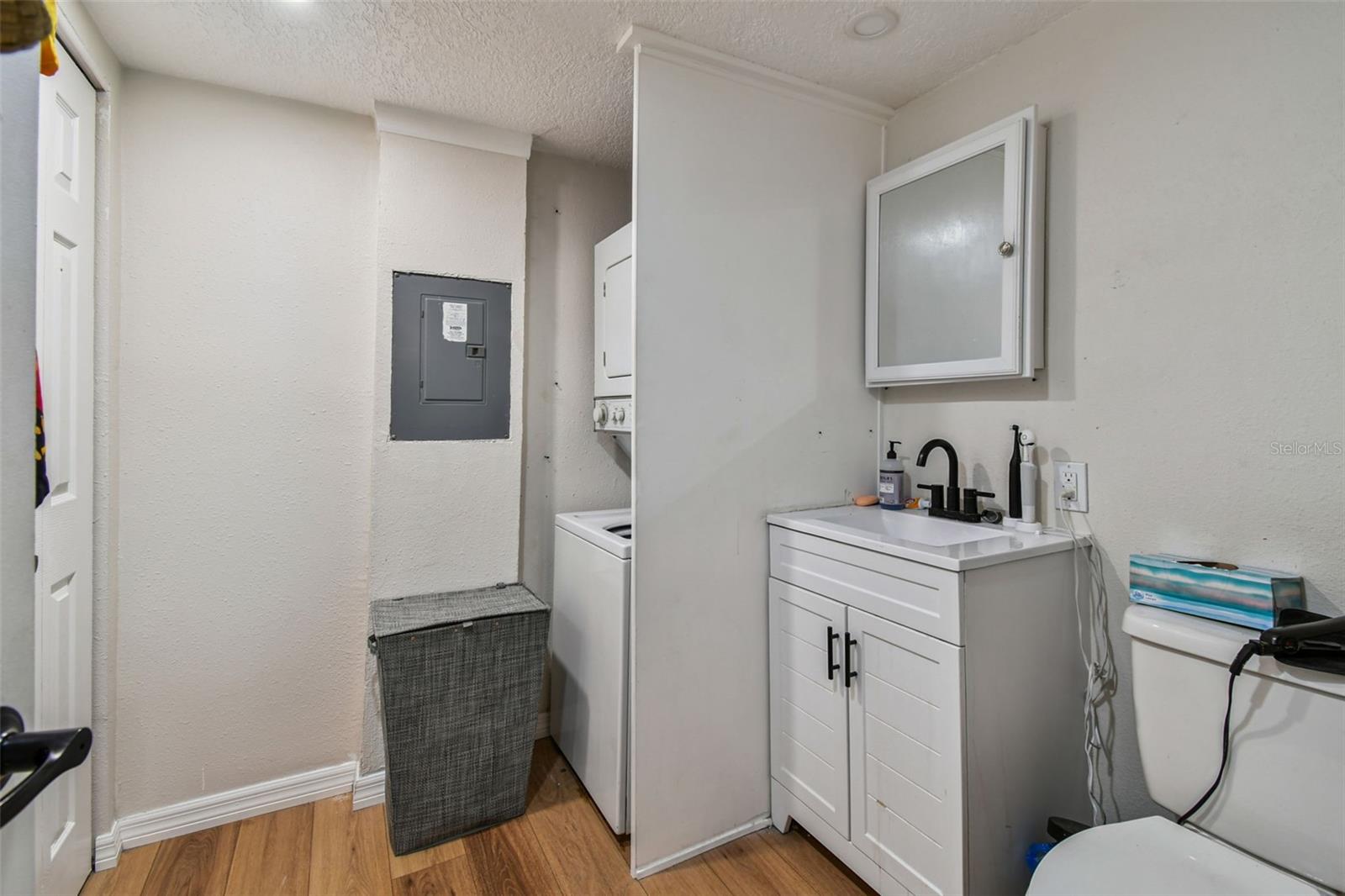 Image 18 of 53 For 1799 Highland Avenue 169