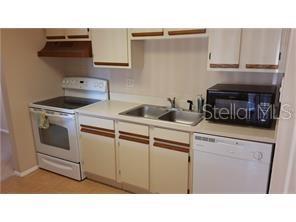 Image 6 of 17 For 132 Sabal Court B