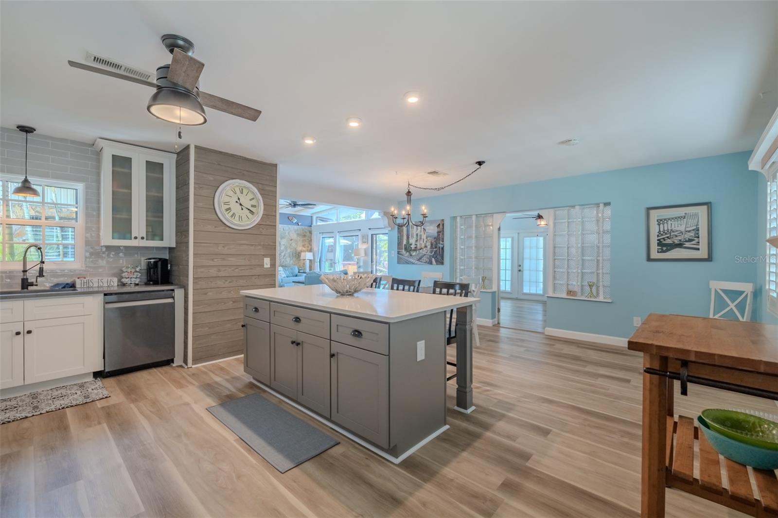 Image 15 of 69 For 820 Blue Heron Boulevard