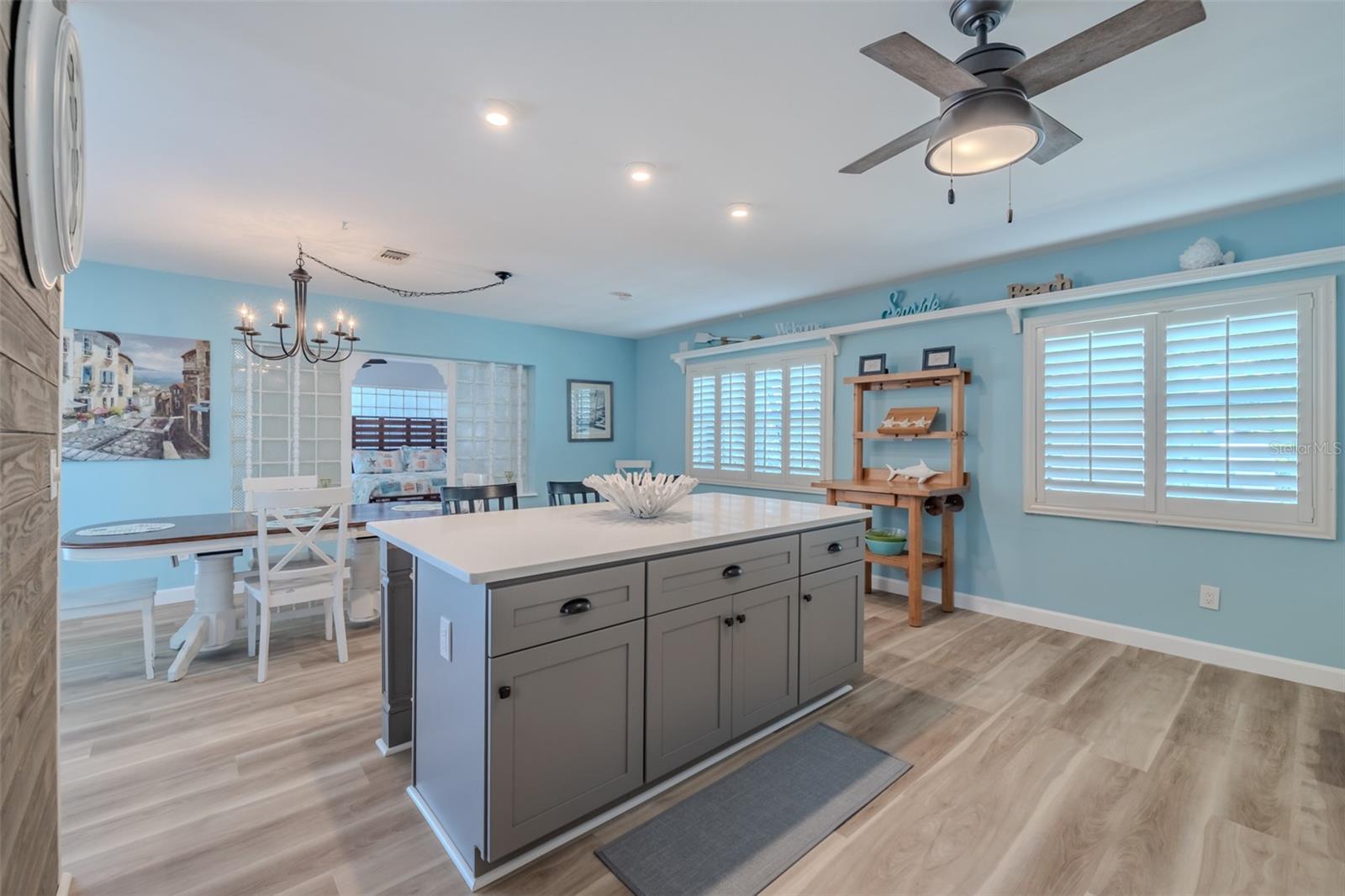 Image 16 of 69 For 820 Blue Heron Boulevard