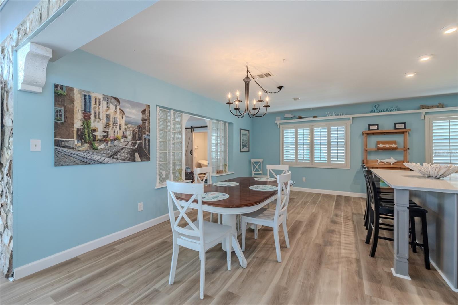 Image 18 of 69 For 820 Blue Heron Boulevard